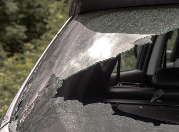 Back glass replacement service